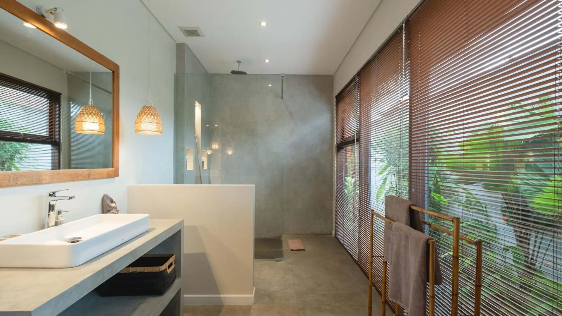 Villa Nikaia By Villa Finder Seminyak