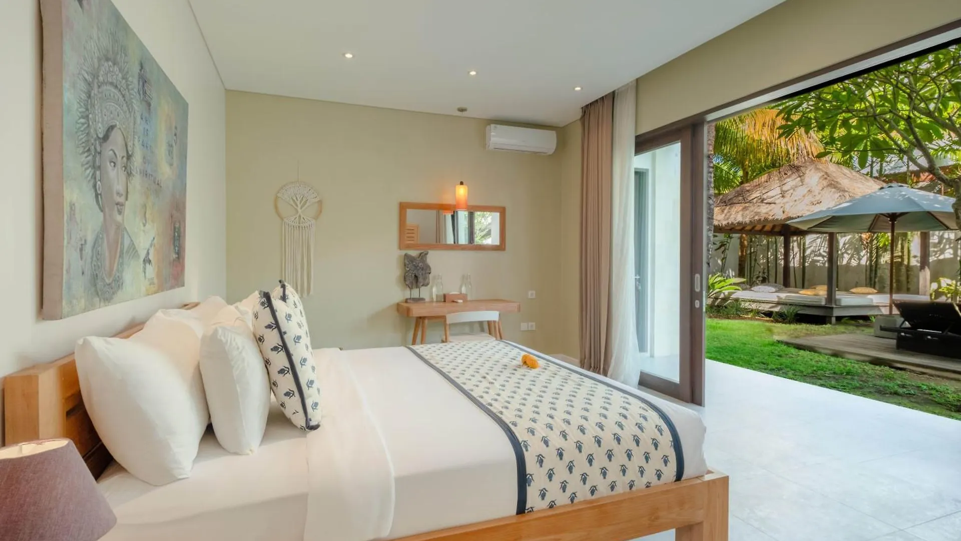 Villa Nikaia By Villa Finder Seminyak